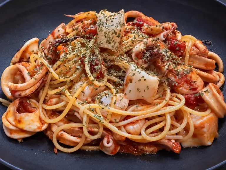 イカのトマトソースパスタ